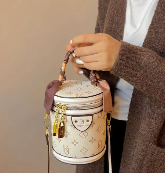 New Korean Style Women's Bucket Bag (Shoulder) Trendy Attic Store01